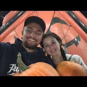 Meet your Posher, Abbey